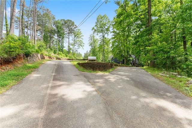 7095 Cogburn Road, Cumming, GA 30028