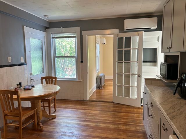 21 Ericsson St 2, Cambridge, MA 02138