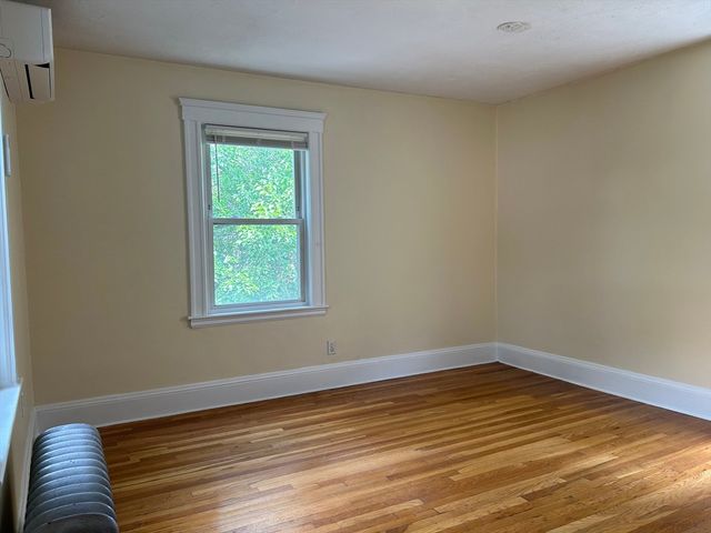 21 Ericsson St 2, Cambridge, MA 02138