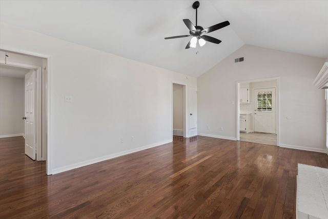6025 CLOVERLAND CV, Millington, TN 38053