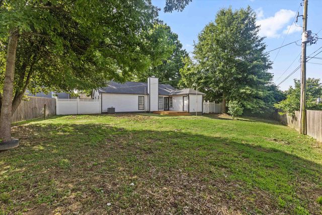 6025 CLOVERLAND CV, Millington, TN 38053
