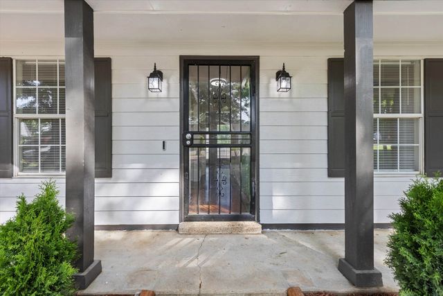 6025 CLOVERLAND CV, Millington, TN 38053