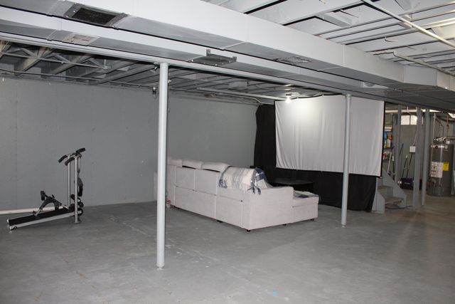 1545 Iowa Street SW, Wyoming, MI 49509