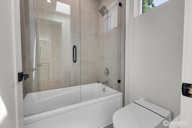 8736 126th Avenue NE, Kirkland, WA 98033