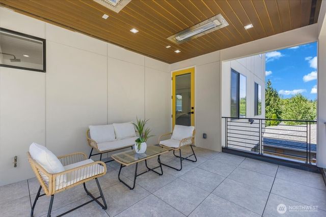 8736 126th Avenue NE, Kirkland, WA 98033
