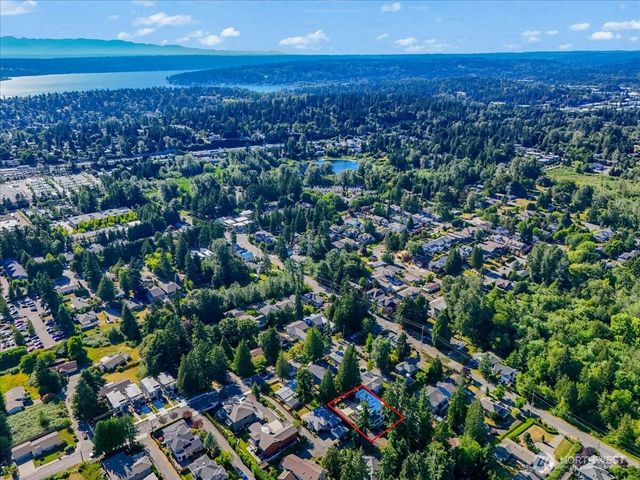 8736 126th Avenue NE, Kirkland, WA 98033