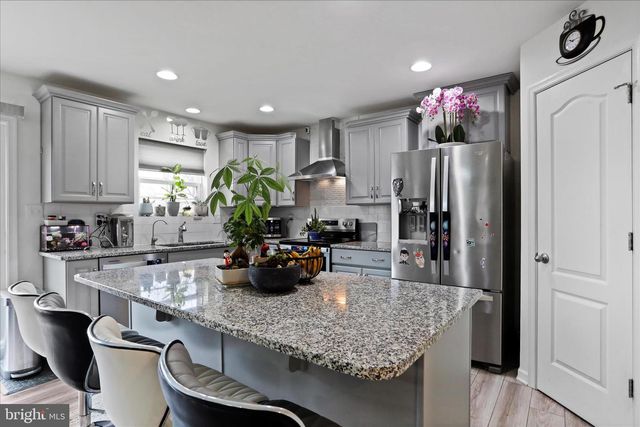 183 LUXOR CT, Bunker Hill, WV 25413