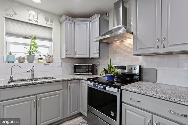 183 LUXOR CT, Bunker Hill, WV 25413