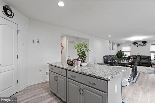 183 LUXOR CT, Bunker Hill, WV 25413