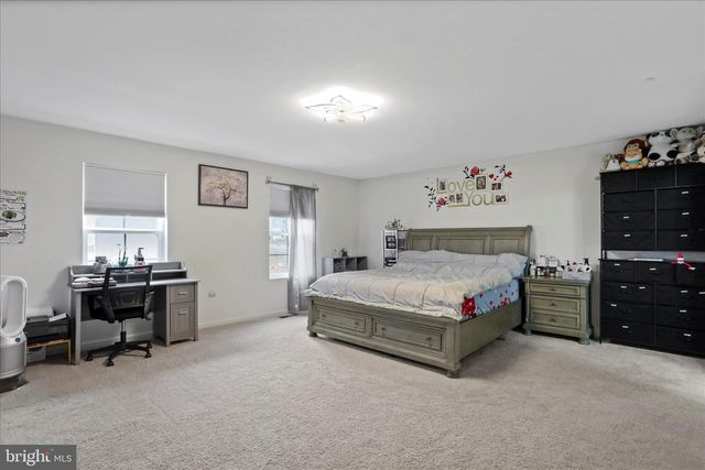 183 LUXOR CT, Bunker Hill, WV 25413