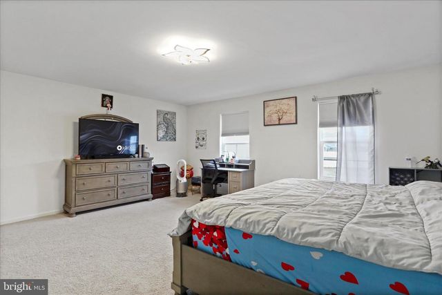 183 LUXOR CT, Bunker Hill, WV 25413