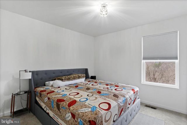 183 LUXOR CT, Bunker Hill, WV 25413