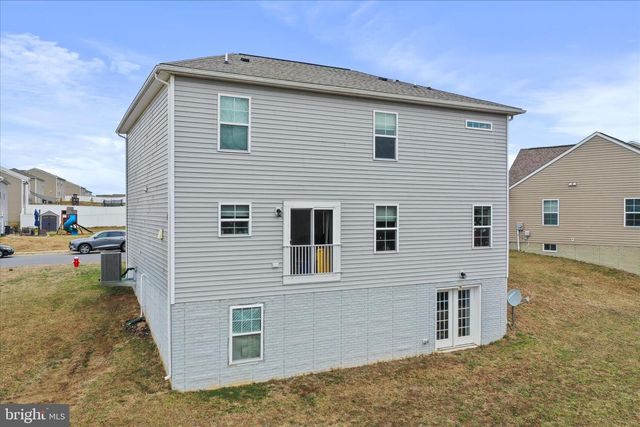 183 LUXOR CT, Bunker Hill, WV 25413