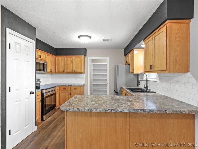 22751 Thompson Lane, Bokoshe, OK 74930