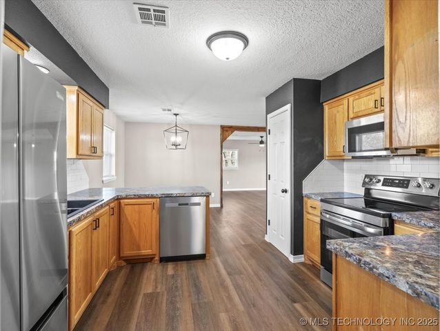 22751 Thompson Lane, Bokoshe, OK 74930