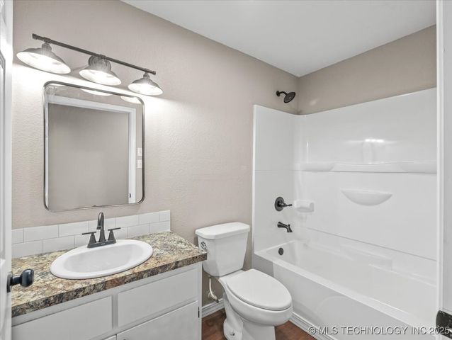 22751 Thompson Lane, Bokoshe, OK 74930