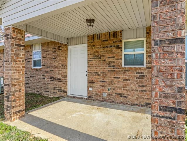 22751 Thompson Lane, Bokoshe, OK 74930