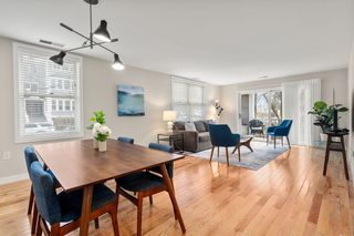 25 Holly Ln 1D, Brookline, MA 02467