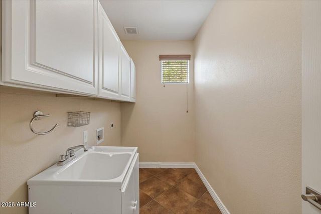 1137 S Hazel Street, Gilbert, AZ 85296