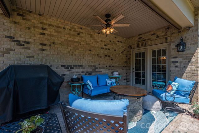 5228 Courtyard Lane, Belmont, NC 28012