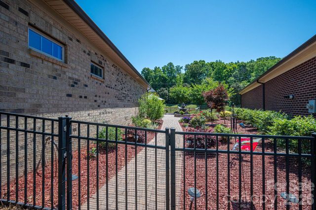 5228 Courtyard Lane, Belmont, NC 28012