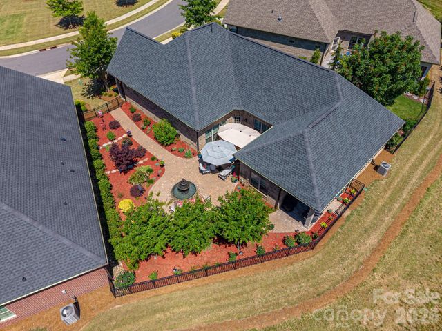 5228 Courtyard Lane, Belmont, NC 28012