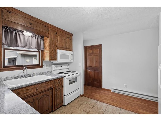 843 Yellowstone Trail, Hudson, WI 54016