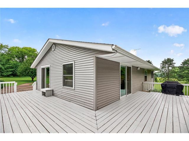 843 Yellowstone Trail, Hudson, WI 54016