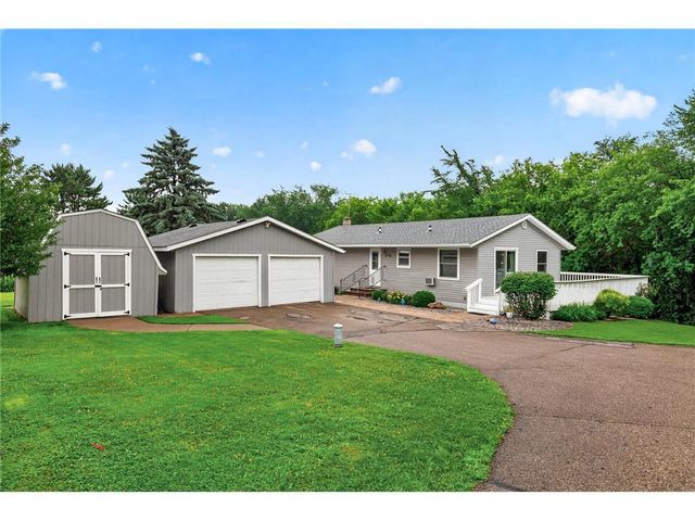 843 Yellowstone Trail, Hudson, WI 54016