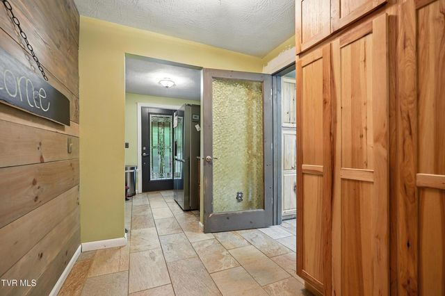 2509 Dc Caney Ridge Road, Clintwood, VA 24228