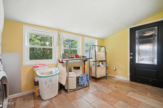 2509 Dc Caney Ridge Road, Clintwood, VA 24228