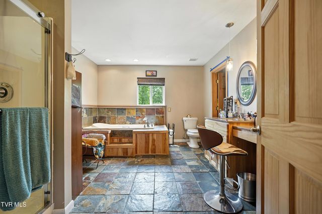 2509 Dc Caney Ridge Road, Clintwood, VA 24228