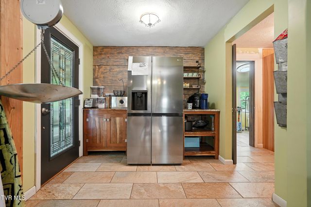 2509 Dc Caney Ridge Road, Clintwood, VA 24228