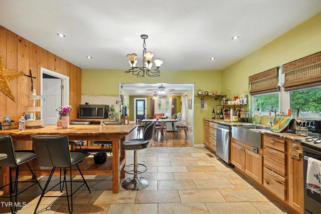 2509 Dc Caney Ridge Road, Clintwood, VA 24228