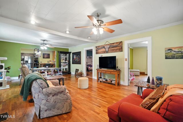 2509 Dc Caney Ridge Road, Clintwood, VA 24228