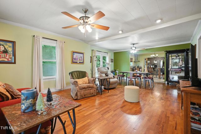 2509 Dc Caney Ridge Road, Clintwood, VA 24228