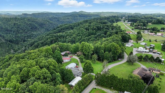 2509 Dc Caney Ridge Road, Clintwood, VA 24228