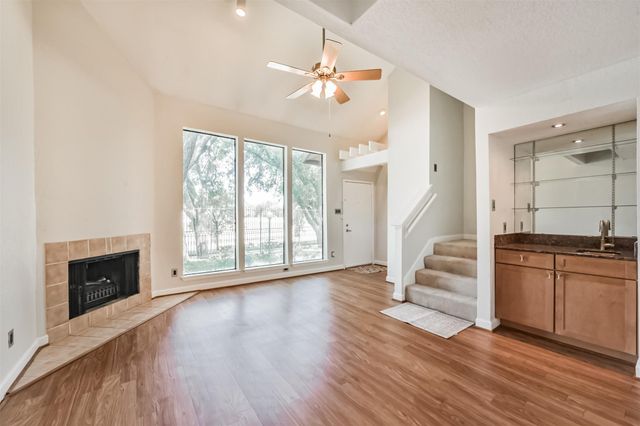 2601 S Braeswood Boulevard 105, Houston, TX 77025