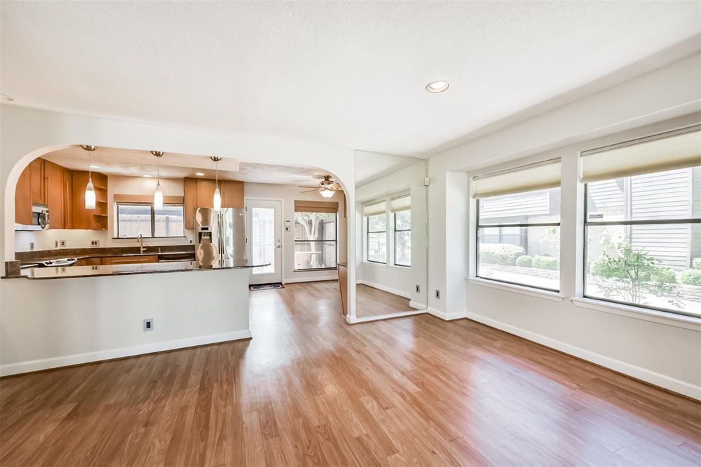 2601 S Braeswood Boulevard 105, Houston, TX 77025