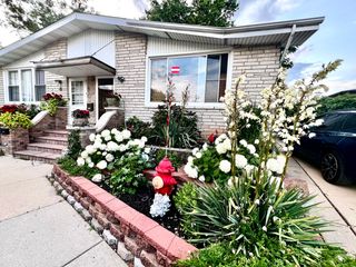352 Dover Lane 352, Des Plaines, IL 60018