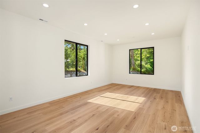 11309 113th Place NE, Kirkland, WA 98033