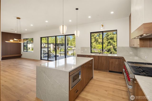 11309 113th Place NE, Kirkland, WA 98033
