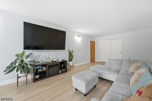 712 N Broad St 3C, Elizabeth City, NJ 07208