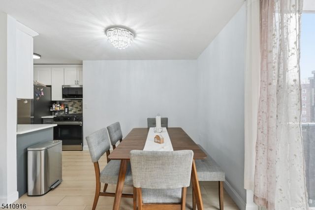 712 N Broad St 3C, Elizabeth City, NJ 07208