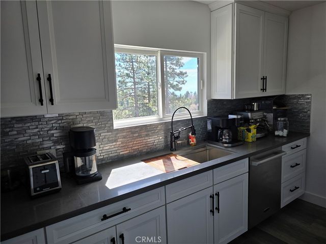 30461 Live Oak, Running Springs, CA 92382