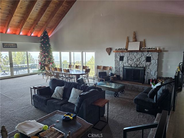 30461 Live Oak, Running Springs, CA 92382