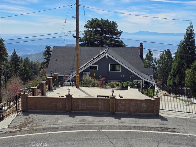 30461 Live Oak, Running Springs, CA 92382