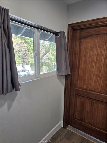 30461 Live Oak, Running Springs, CA 92382
