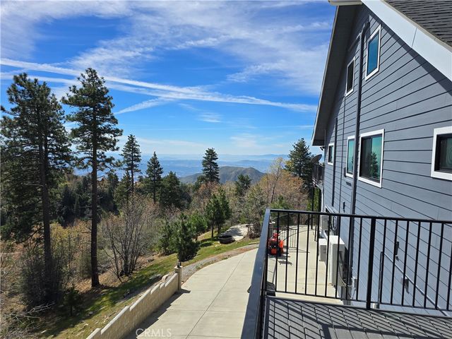 30461 Live Oak, Running Springs, CA 92382