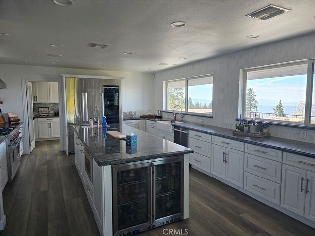 30461 Live Oak, Running Springs, CA 92382